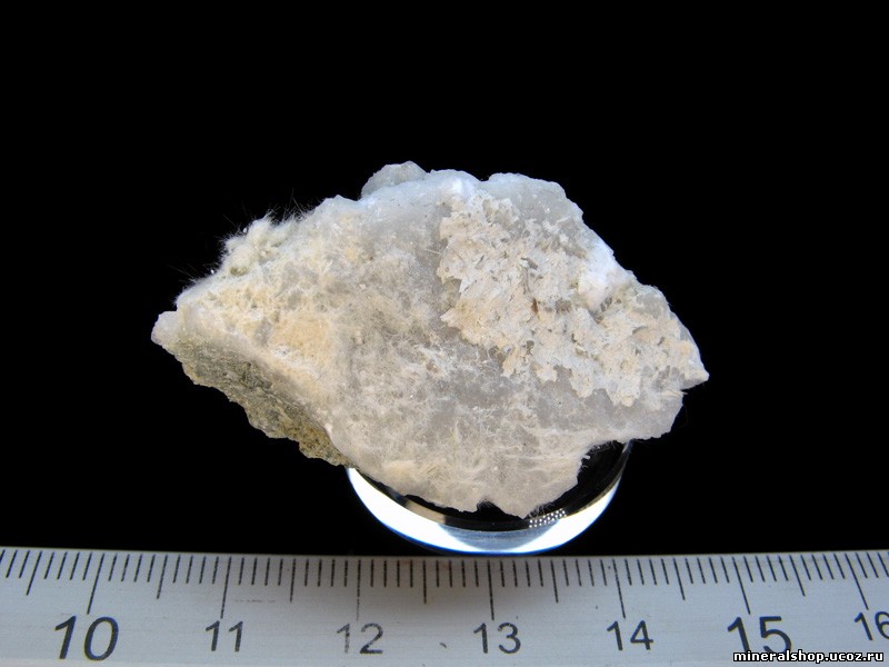Альбит, куммингтонит (МА 901)