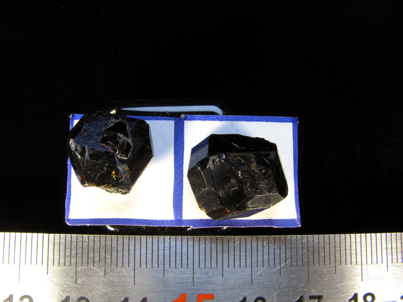Гранат-андрадит (МЧ 269) - 100 руб.